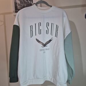 Isaac Morris Women's White and Green Crew Neck Sweater